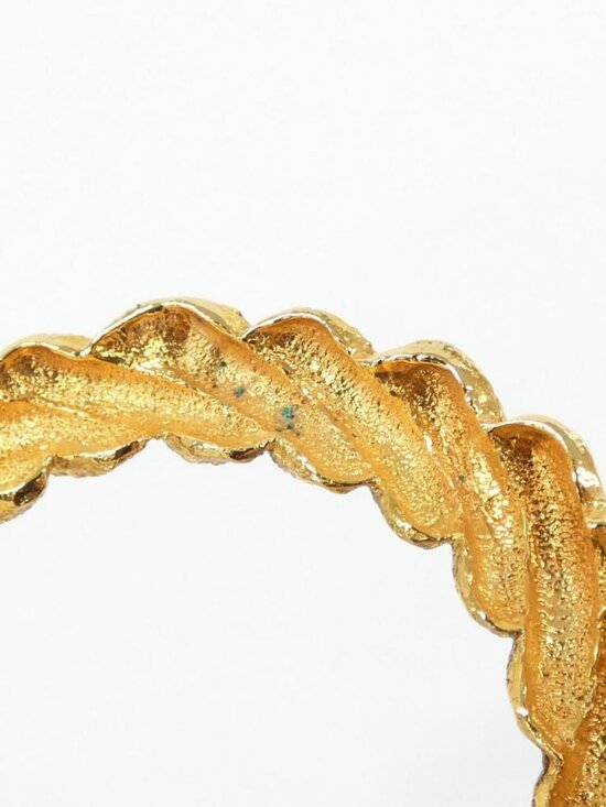 Chanel Baroque Gold and Green Gemstone Vintage Earrings - Picture 3 of 4